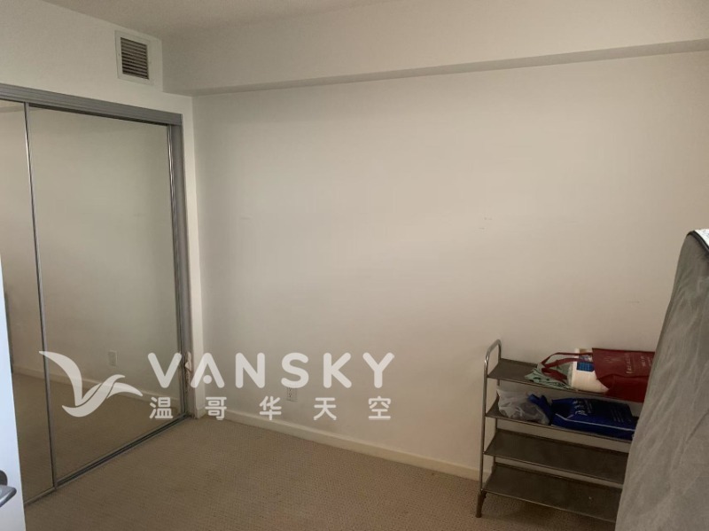 250511112617_richmood 次卧.jpg